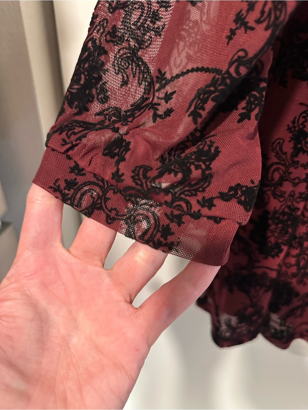 Bloomchic Women's Burgundy Velvet-Print Tunic Blouse 3x - Picture 2 of 10